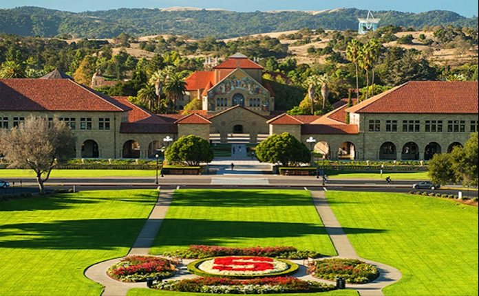 Uniwersytet Stanford Zwraca Darowizny od FTX