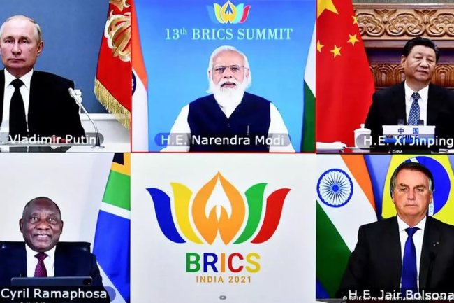 BRICS Pozbywa Się Amerykańskich Obligacji Skarbowych