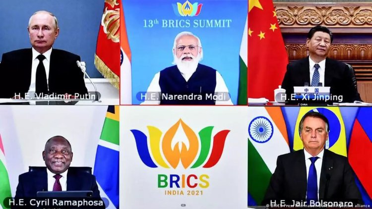 BRICS Pozbywa Się Amerykańskich Obligacji Skarbowych