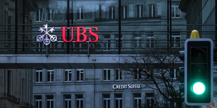 UBS otwiera drzwi dla zamożnych klientów