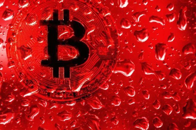 Grayscale Sprzedaje, Bitcoin Nadal Spada