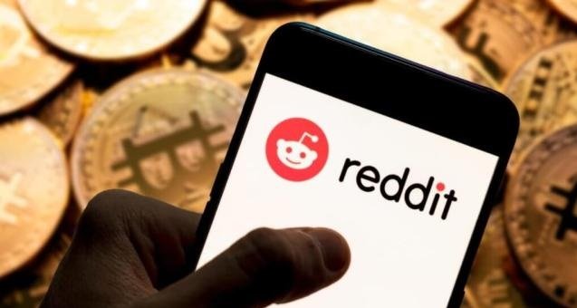 Reddit zamienia nadmiar gotówki na Bitcoina i Ethereum