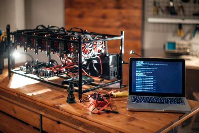 Górnicy Bitcoinów Inwestują Ponad 1 Miliard Dolarów