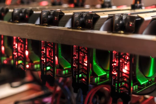 Bitcoinowi Grozi Sprzedaż o Wartości 5 miliardów USD