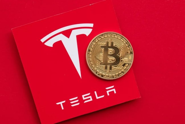 Tesla Przenosi Swoje Bitcoiny