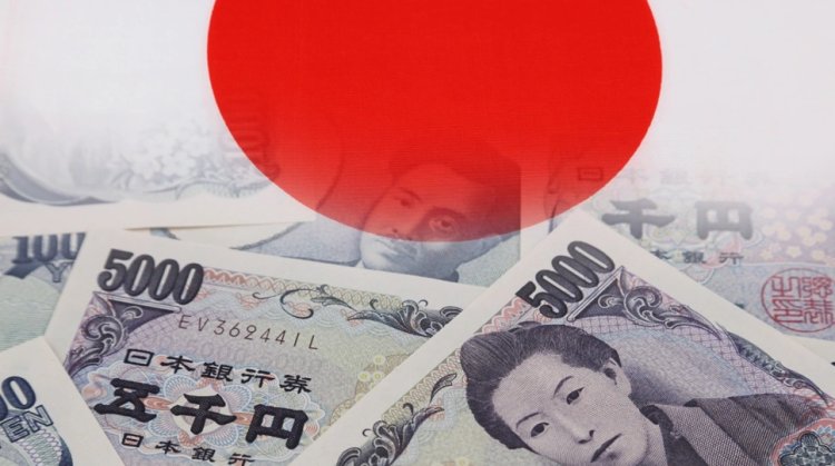 Japonia straszy krypto. Obligacje na szczycie