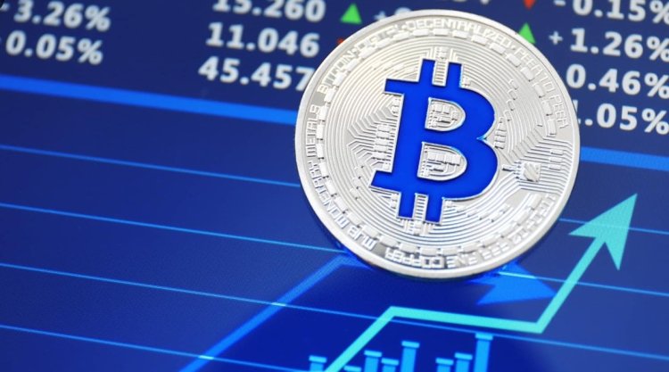 Inwestorzy długoterminowi kupują więcej BTC