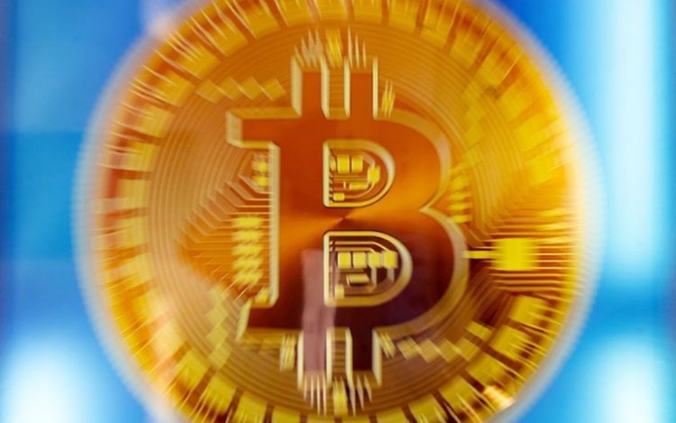 Firmy kupują Bitcoina na potęgę