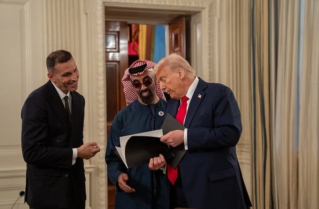 Demokraci chcą śledztwa ws. inwestycji ZEA w firmę Trumpów